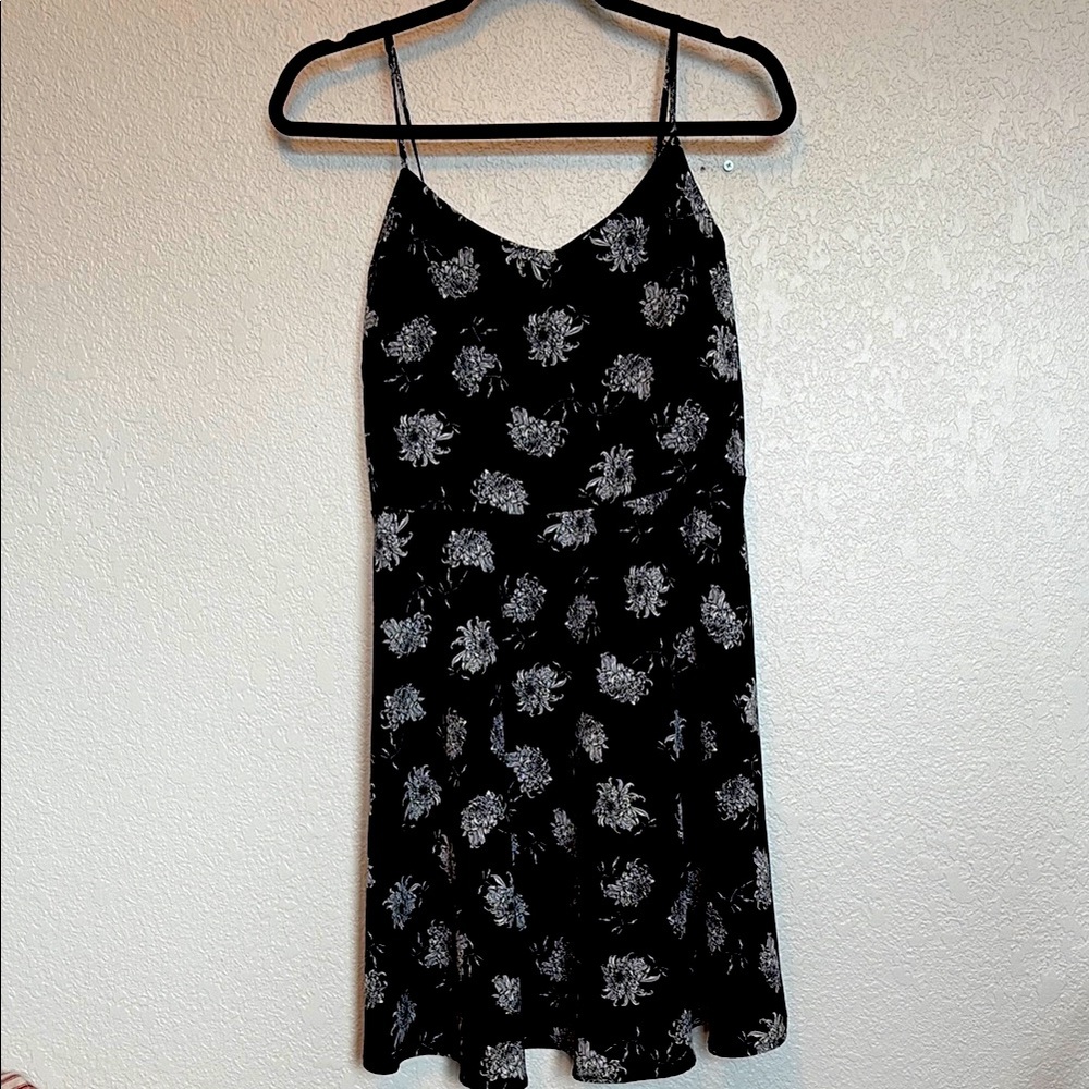 🖤Charlie Paige Floral Mini Dress (S)
